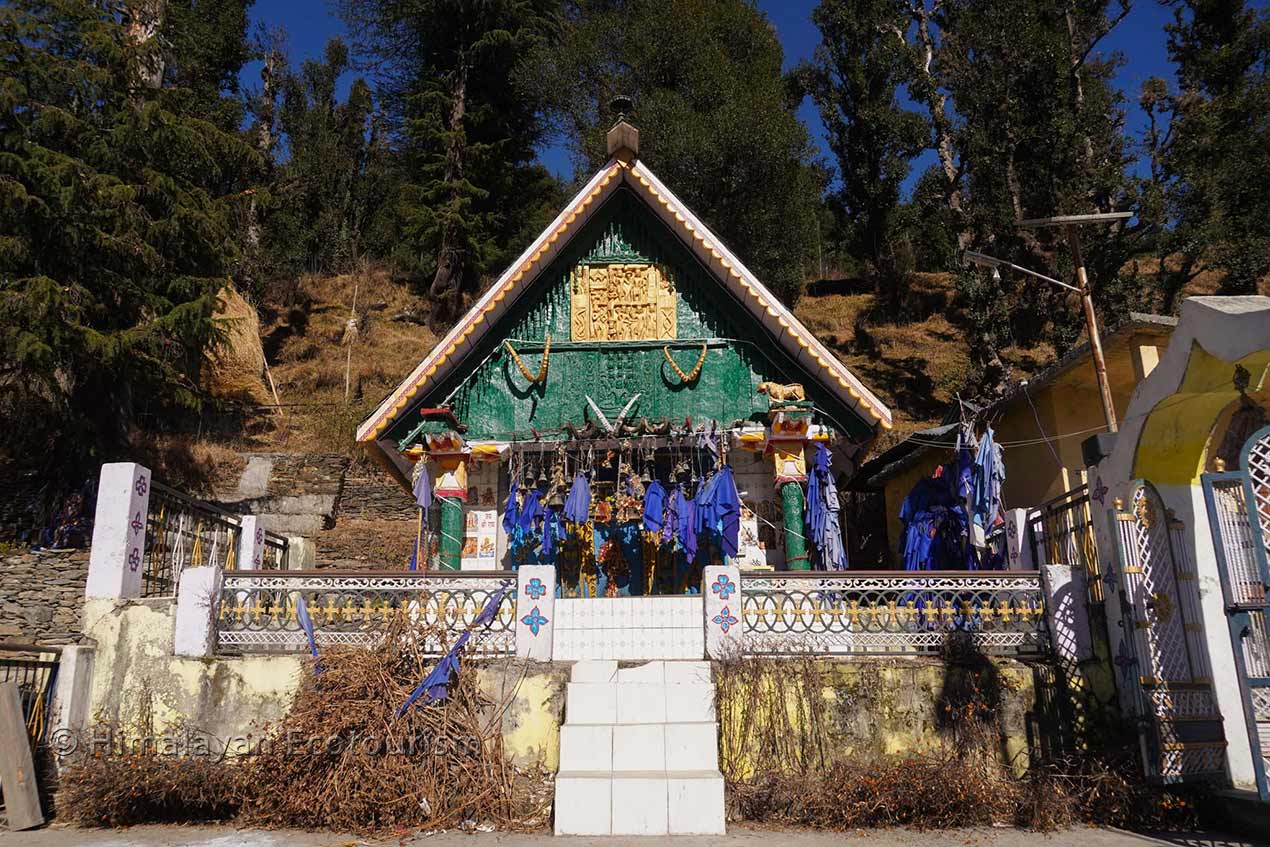 Mehal Naag Mandir, vallée de Churah