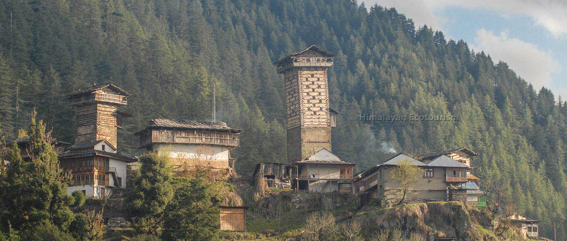 Chehni Kothi, vallée de Tirthan