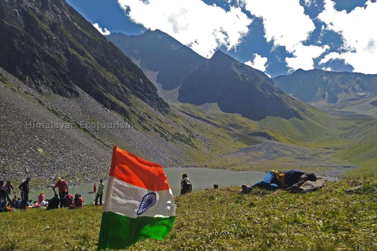 Khundi Mata Trek - Le lac