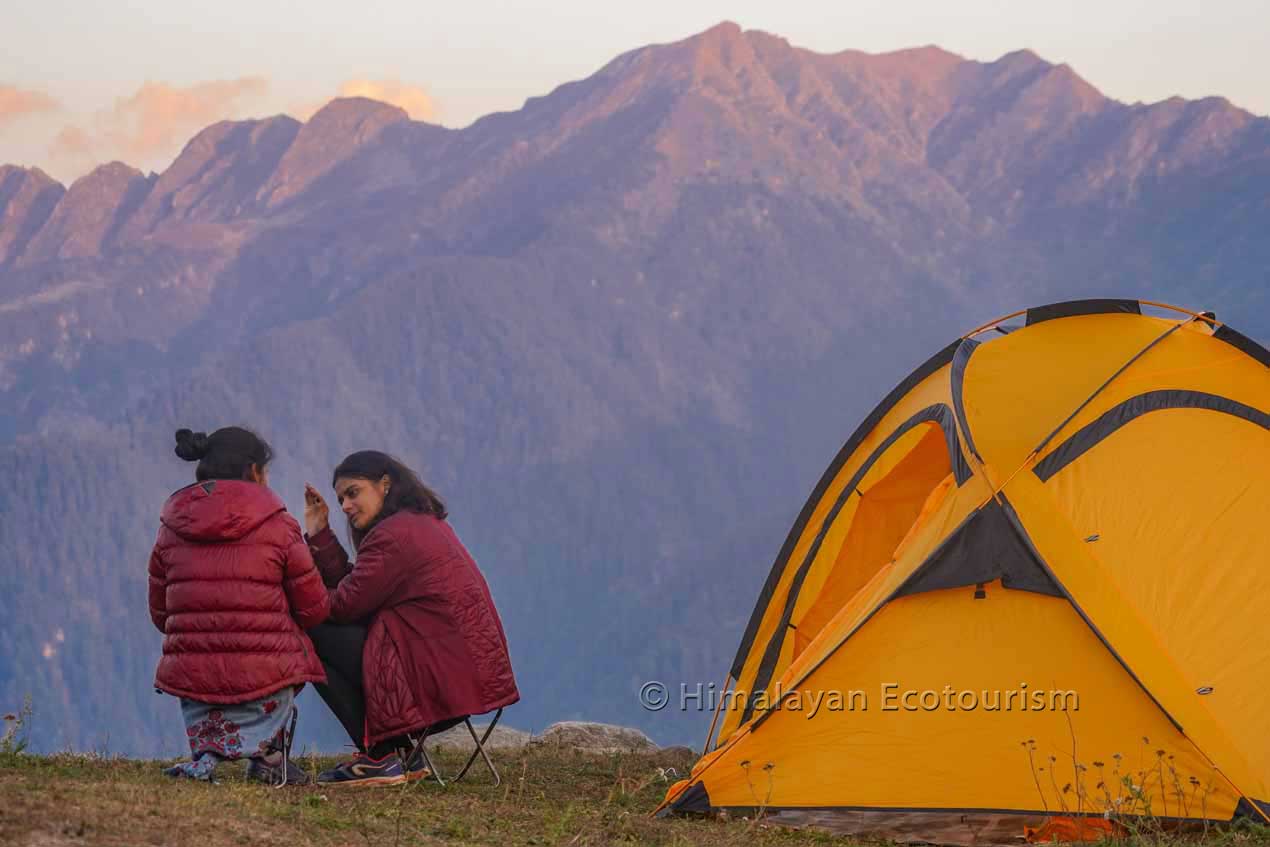 Women trekking guide in the Great Himalayan National Park