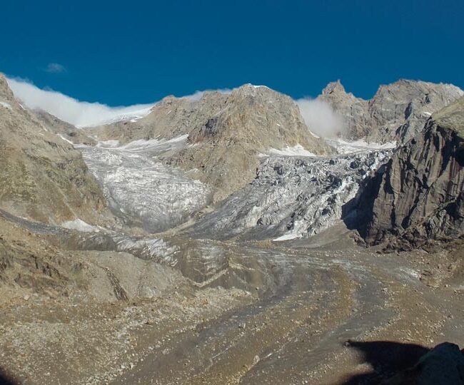 au sommet du trek de Sara Umga